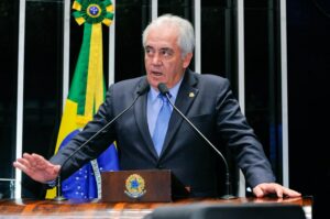 SENADOR OTTO ALENCAR QUER SUSPENDER O PAGAMENTO DOS PRECATÓRIOS