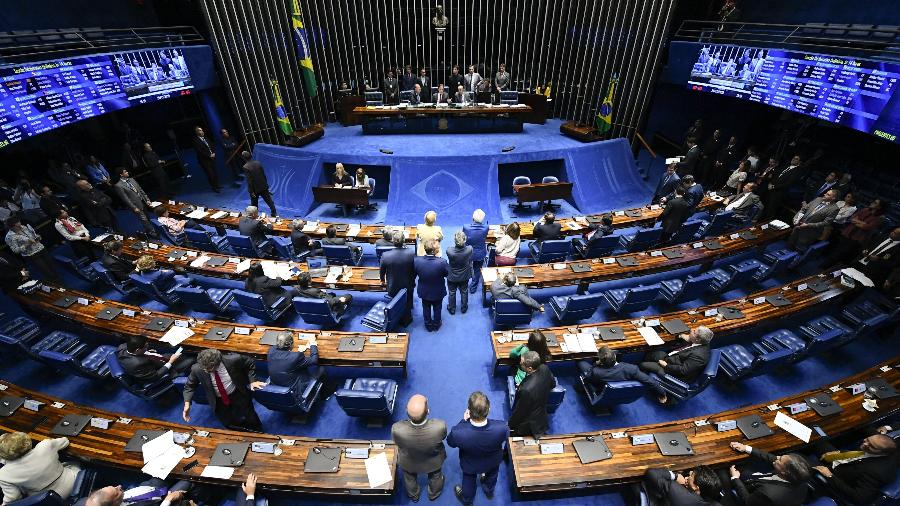 CCJ do Senado aprova proposta que adia quitação de precatórios